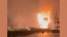 Największy rosyjski port nad Bałtykiem pod ostrzałem [Wideo]