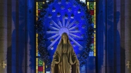 Królowo Pokoju, módl się za nami!