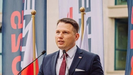 Mentzen atakuje szefa Sztabu Generalnego. Błaszczak: skandaliczne! Chłopiec w krótkich spodenkach
