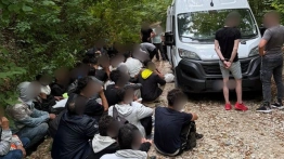 Śledztwo ws. „hurtowych transportów ludzi” przez nowy szlak przemytu migrantów przez Polskę