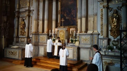 Paweł Chmielewski dla Frondy: Czarne chmury nad tradycyjną Mszą świętą