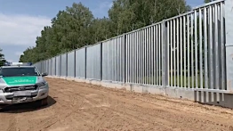 Koniec budowy bariery na granicy z Białorusią. Szef MSWiA: Kolosalne znaczenie dla bezpieczeństwa