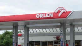 Kuźmiuk: Sprzedaż Orlenu niższa o 30%, zysk o 70%. Czyżby wróciły mafie paliwowe?