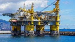 Niemiecka stacja upomina się o polską ropę i gaz, bo… komuniści też tak robili