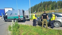 Nielegalni migranci zatrzymani – wspólne działania Policji, Straży Granicznej i Państwowej Inspekcji Pracy