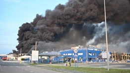 Największy sierpniowy atak Rosji: amerykańska fabryka zniszczona, są ofiary