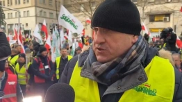 Rolnicy przeciwko polityce UE: Trwa protest w Warszawie pod hasłem „5 razy STOP” [Wideo]