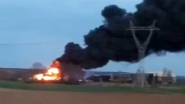 Czarny dym nad Pomorzem. Strażacy walczą z groźnym pożarem zakładu w Rożentalu