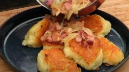 Kuchnia mojej mamy: Prażoki z boczkiem i kapuśniakiem