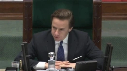 Bosak: Tusk uprawia propagandę ws. sfinansowania ukraińskiej pożyczki z rosyjskich aktywów