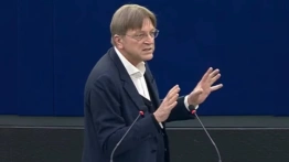 Verhofstadt grozi: Pozbędziemy się von der Leyen jeśli Polska dostanie pieniądze