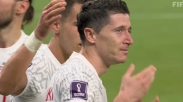 Dziennikarz: Lewandowski i polscy piłkarze patrzą z podziwem na prezydenta Nawrockiego