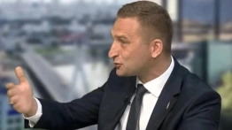 Facebook usunął stronę Roberta Bąkiewicza! „Absurdalny pretekst”