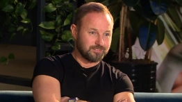 Czy to się leczy? Europoseł PO chwali się, że oglądał mecz podczas głosowań w PE