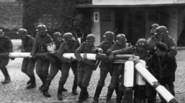 Z internetu. M. Bienert: Polska jest krajem najbardziej poszkodowanym w wyniku II wojny światowej