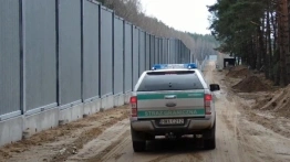 Sondaż: Zdecydowane poparcie Polaków dla muru na granicy z Białorusią
