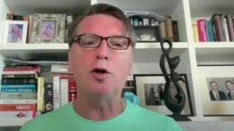 Tomasz Lis atakuje Hołownię: „Kałownia” i „Mistrzuniu wchodzący w d...ę Kaczyńskiemu” – co go tak wzburzyło?