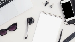 Gadżety reklamowe z logo firmy – jak projektować i zamawiać skuteczne gadżety z nadrukiem? [Materiał promocyjny]