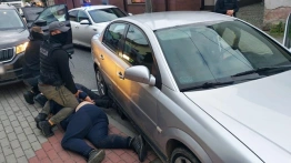 Zatrzymani za kradzieże samochodów terenowych