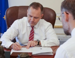 Prezydent nie zwalnia tempa. Kolejne podpisane ustawy