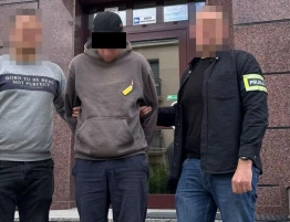 Seniorka przechytrzyła oszusta. Fałszywy policjant wpadł w ręce prawdziwych