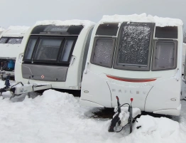 Handlowali skradzionymi przyczepami kempingowymi. Zabezpieczony mienie warte miliony złotych