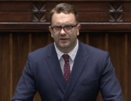 Polityka i oktagon. Kulisy rozmów o starciu Mejzy w freak fightach