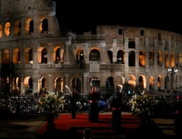 Leon XIV wraca do tradycji. Sam poniesie krzyż w Wielki Piątek
