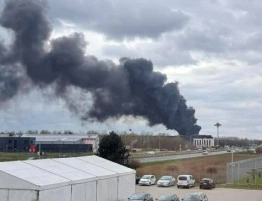 Ogromny pożar pod Warszawą. Na miejscu 21 zastępów straży pożarnej