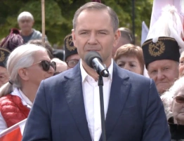 „Akt notarialny został podpisany”. Nawrocki przekazał mieszkanie stowarzyszeniu pomagającemu bezdomnym