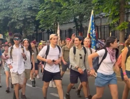 Młodzi Francuzi wracają do Chrystusa! Ogromna pielgrzymka z Paryża do Chartres