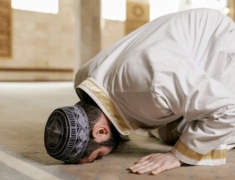 Niemieccy działacze zastąpili dekorację z okazji ramadanu życzeniami „Błogosławionego Wielkiego Postu”