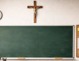 Skandal w szkole w Kielnie. Nauczycielka wyrzuciła krzyż do kosza