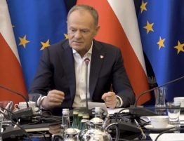 Kabaret! Najpierw zwlekali z ewakuacją, teraz premier… mobilizuje służby