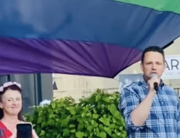 Trzaskowski ogłasza: USC będzie dokonywał transkrypcji aktów „małżeństw” jednopłciowych