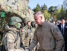 Prezydent obserwuje manewry na Przesmyku Suwalskim: Pokazujemy gotowość do obrony