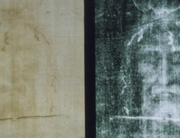 Całun Turyński. Ks. prof. Kobyliński: Najnowsze badania potwierdzają, że to płótno z czasów Jezusa