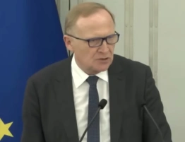 Ataki nie niezależne media. Wiceszef MSWiA przedstawił informacje w Senacie