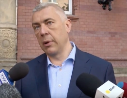 SONDAŻ: Polacy nie wierzą w narrację posła Giertycha