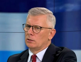 „Szaleństwo, presja, niezwykłe emocje”. Prof. Cenckiewicz ostro o działaniach rządu ws. SAFE