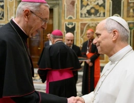 Abp Gądecki zachęca do lektury Vatican News: „Czytam codziennie”