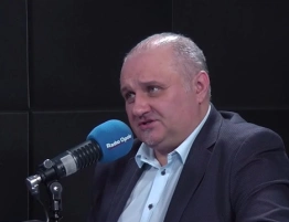 Za dwie marynarki i skarpetki straci urząd? Mocna afera ze starostą z Nysy z KO