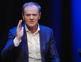 „Umiłowany przywódca”. Kuźmiuk: Propaganda, przy której ta PRL-owska, to mały pikuś