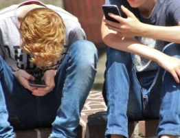 Pornografia jako pretekst. Jak Bruksela pod hasłem „ochrony dzieci” testuje cenzurę internetu