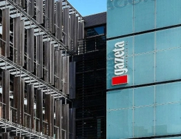 „Niektórzy dziennikarze GW muszą dorabiać na Uberze”