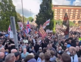 „Nie mogę oddychać”. Protesty Brytyjczyków po zabójstwie Henry’ego Nowaka