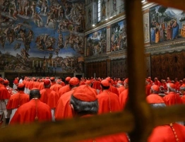 Rozpoczyna się Konsystorz: narada Papieża z kardynałami