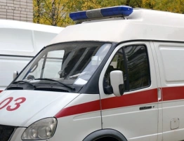 Londyn. Płonące karetki przy synagodze