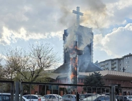 Krzyż Papieski JPII nie zniknie. Parafia zapowiada jego odbudowę