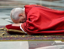 Liturgia Męki Pańskiej: Uczmy się od Chrystusa nie odpłacać złem na zło